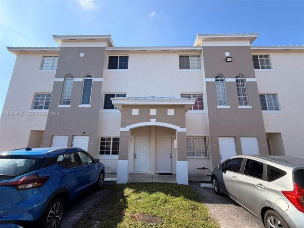 12005 SW 14th St , Unit 403-D, Miami, FL 33184