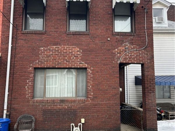 338 Taylor St, Pittsburgh, PA 15224