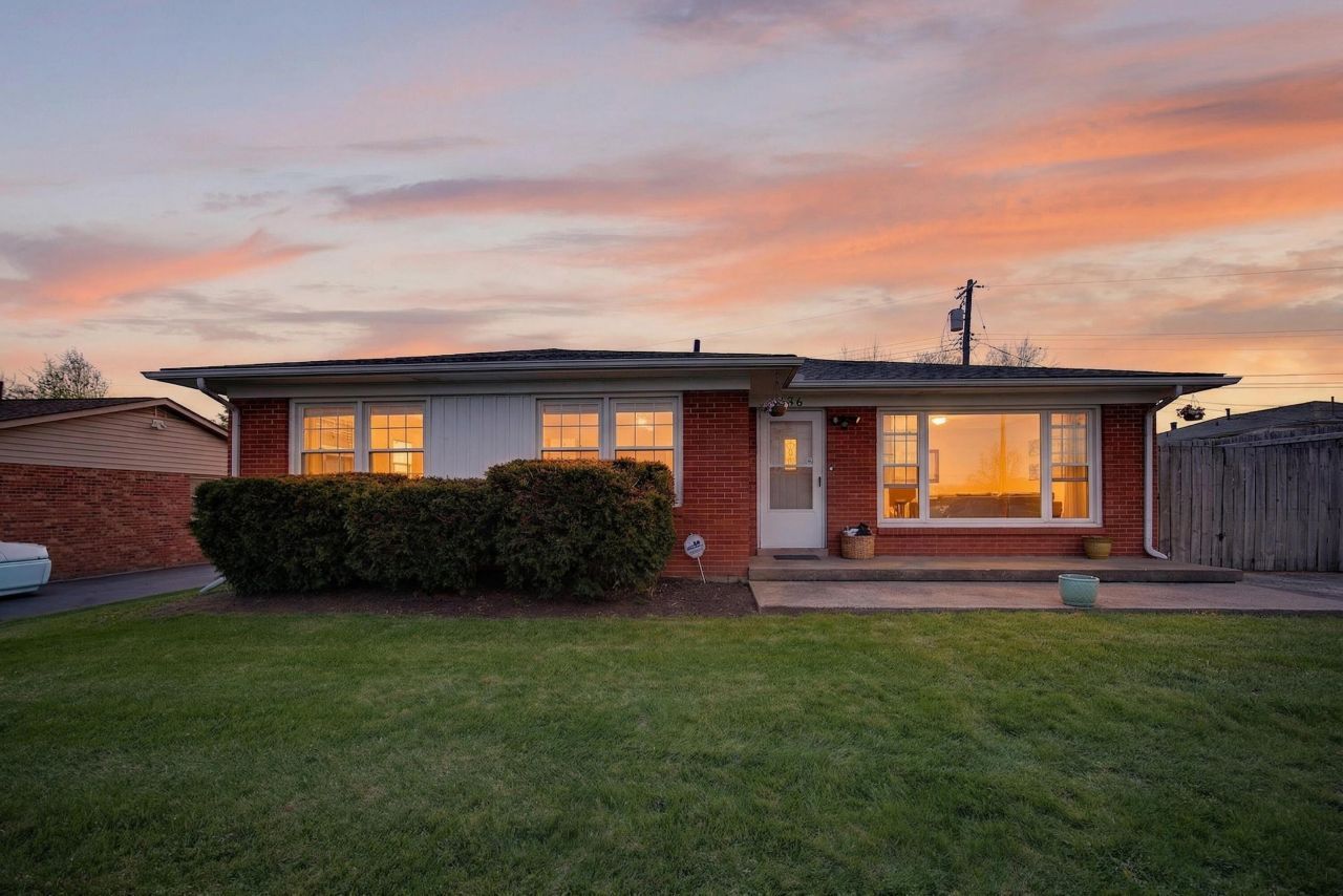 596 Bishop Drive, Lexington, KY 40505 Main Photo