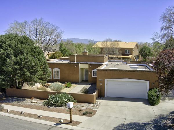 2908 El Toboso Drive NW, Albuquerque, NM 87104