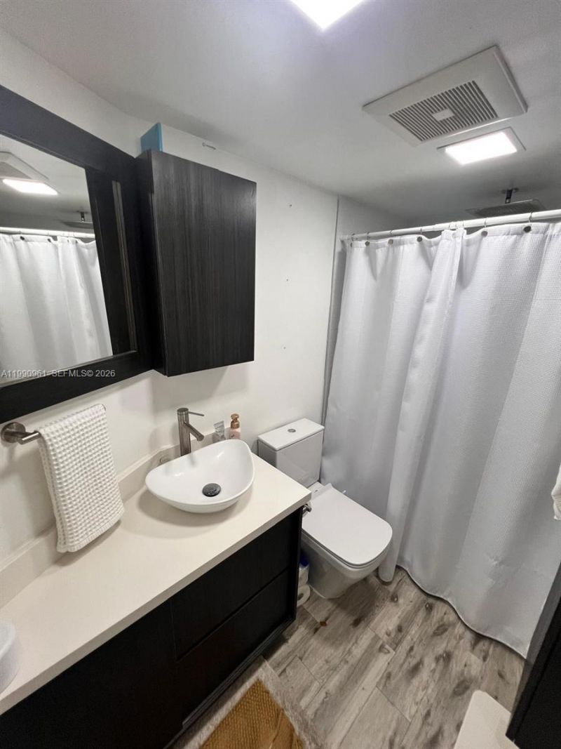 6955 NW 186th St , Unit F104, Hialeah, FL 33015 Photo