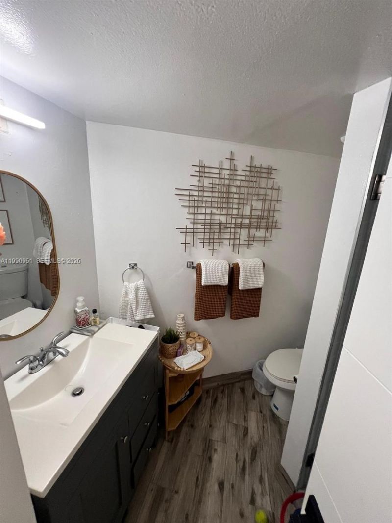 6955 NW 186th St , Unit F104, Hialeah, FL 33015 Photo