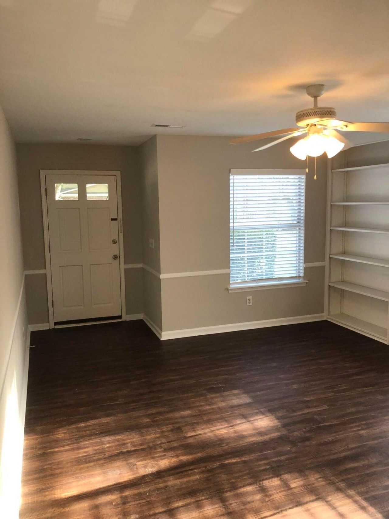 129 Knightsbridge Drive Photo 11