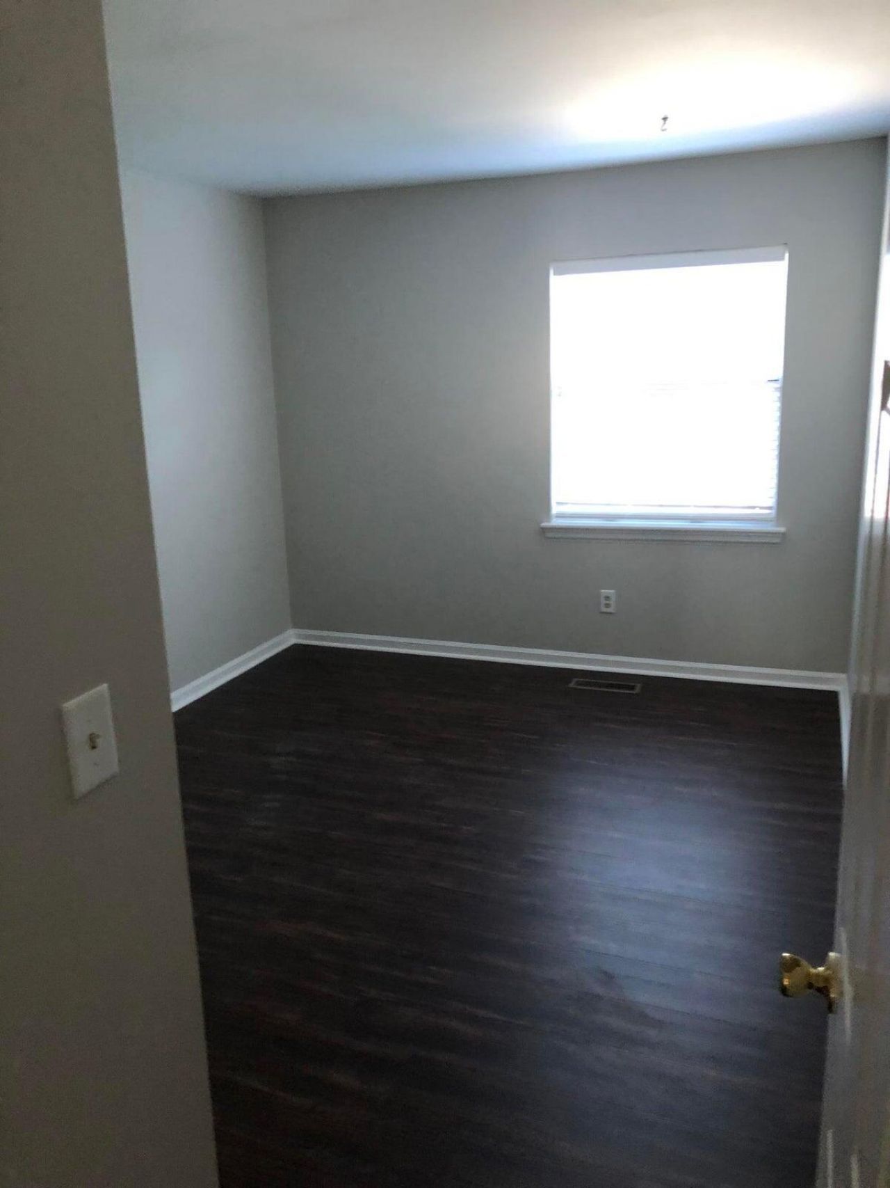 129 Knightsbridge Drive Photo 7