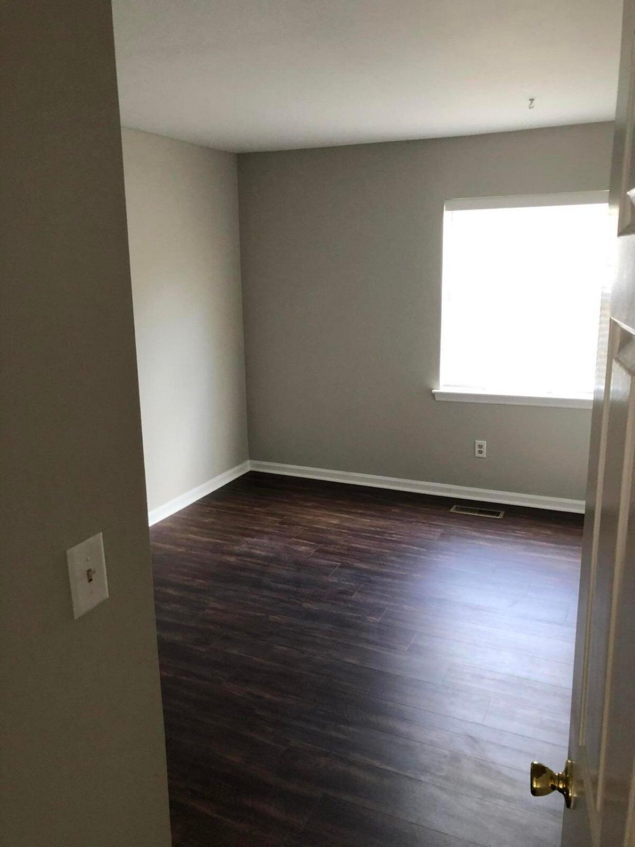 129 Knightsbridge Drive Photo 8