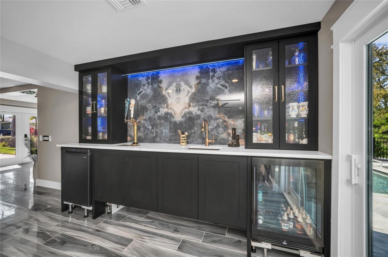 7149 Longboat Drive N, Longboat Key, FL 34228 Photo