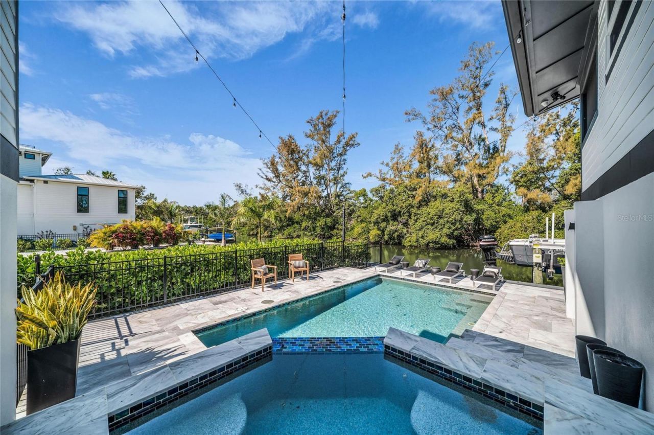 7149 Longboat Drive N, Longboat Key, FL 34228 Photo