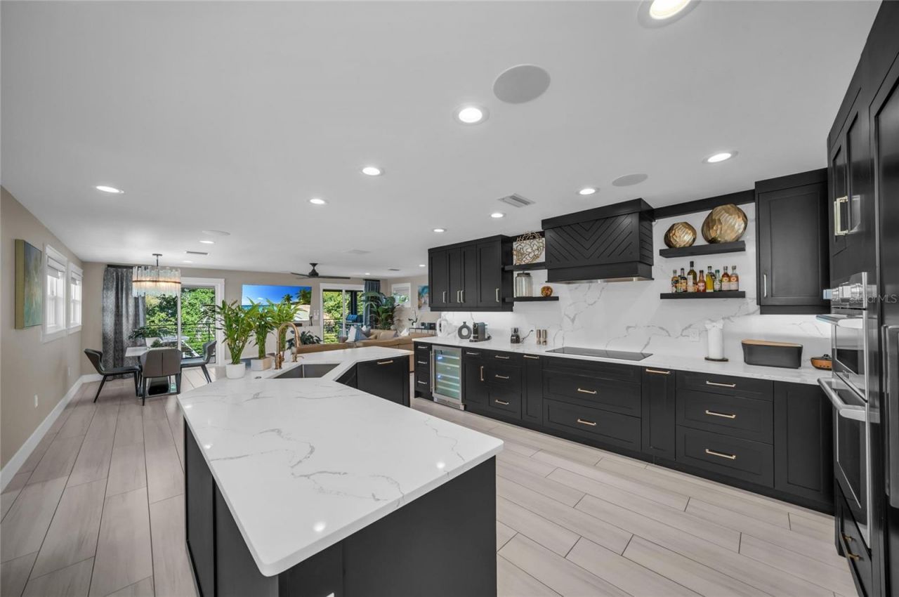 7149 Longboat Drive N, Longboat Key, FL 34228 Photo