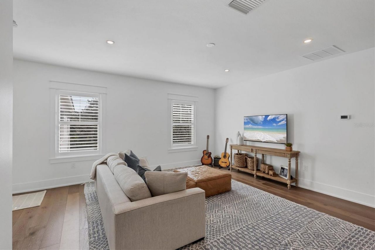 1686 North Drive, Sarasota, FL 34239 Photo