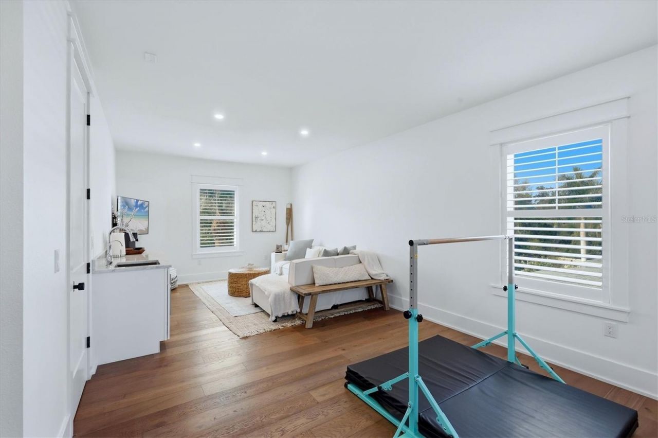 1686 North Drive, Sarasota, FL 34239 Photo