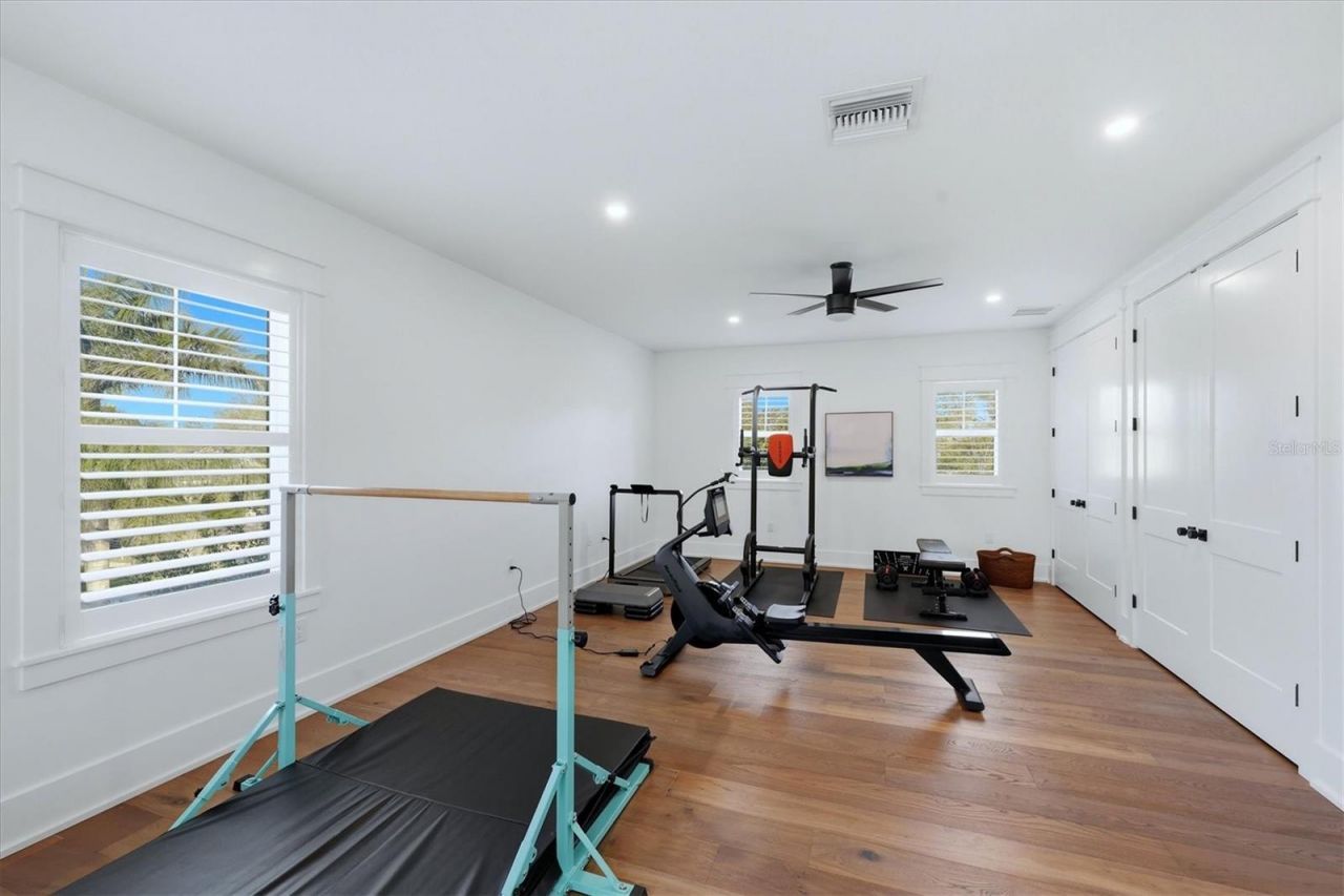 1686 North Drive, Sarasota, FL 34239 Photo