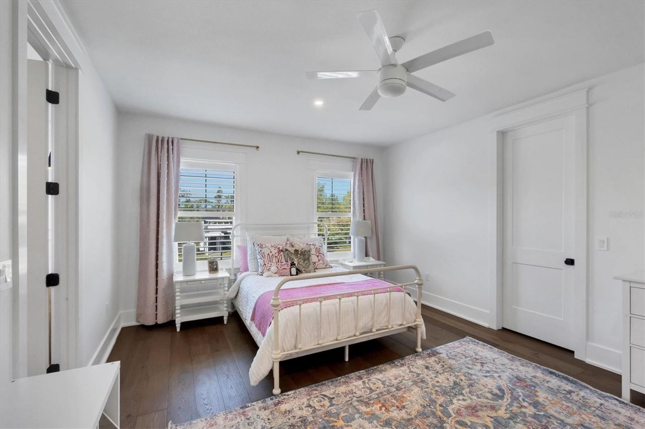 1686 North Drive, Sarasota, FL 34239 Photo