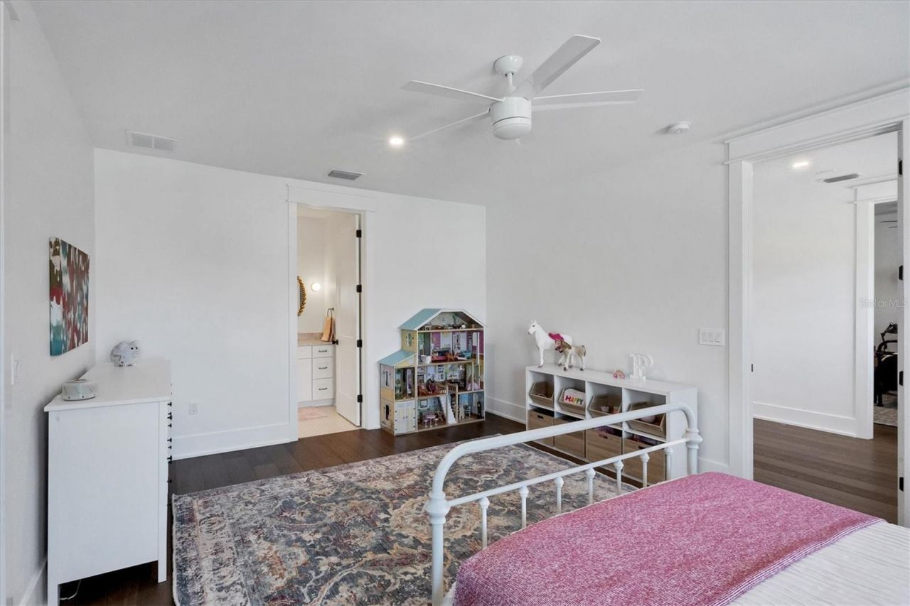 1686 North Drive, Sarasota, FL 34239 Photo