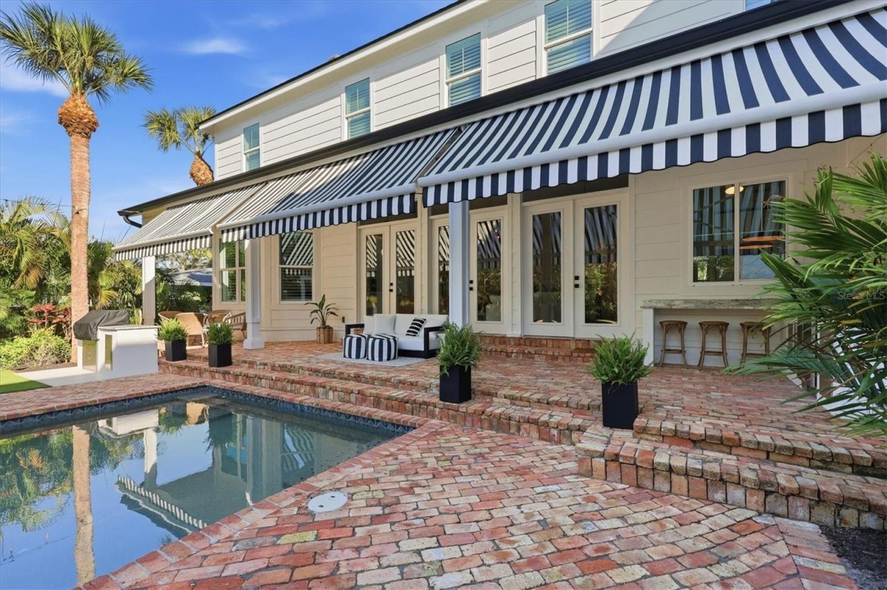 1686 North Drive, Sarasota, FL 34239 Photo