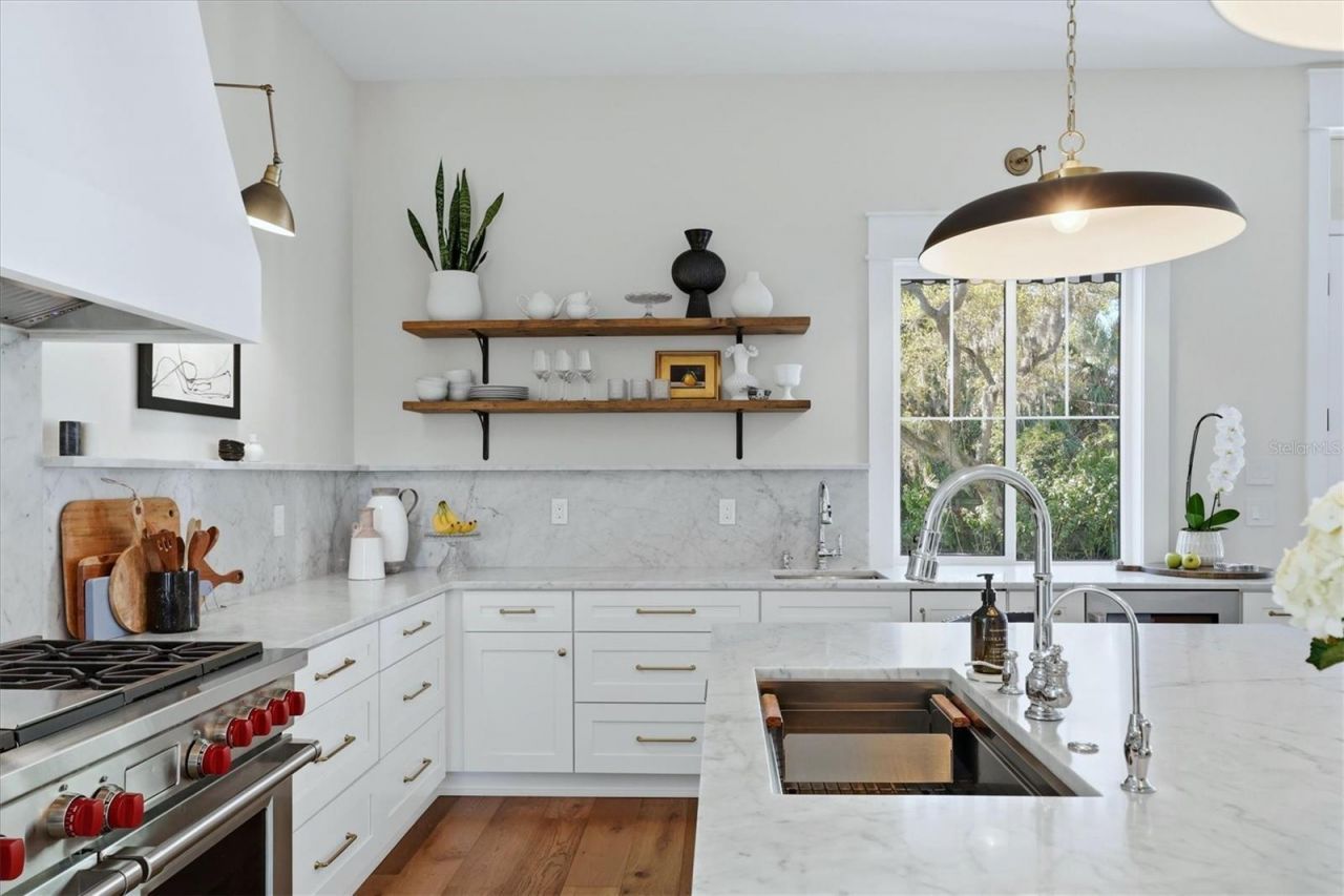 1686 North Drive, Sarasota, FL 34239 Photo