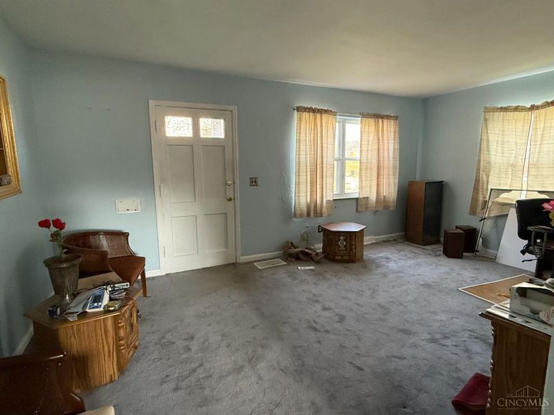 7866 Bitteroot Lane, Cincinnati, OH 45224 Photo 2