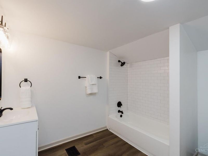 555 E Sycamore Street, Miamisburg, OH 45342 Photo 17