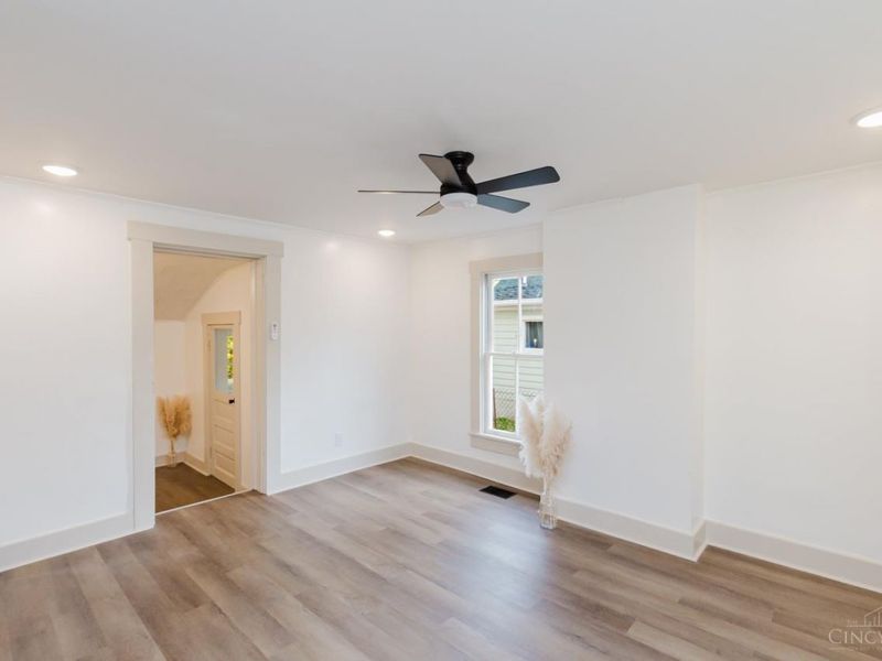 555 E Sycamore Street, Miamisburg, OH 45342 Photo 4