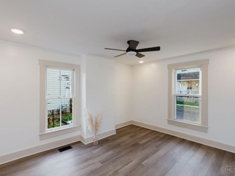 555 E Sycamore Street, Miamisburg, OH 45342 Photo 5