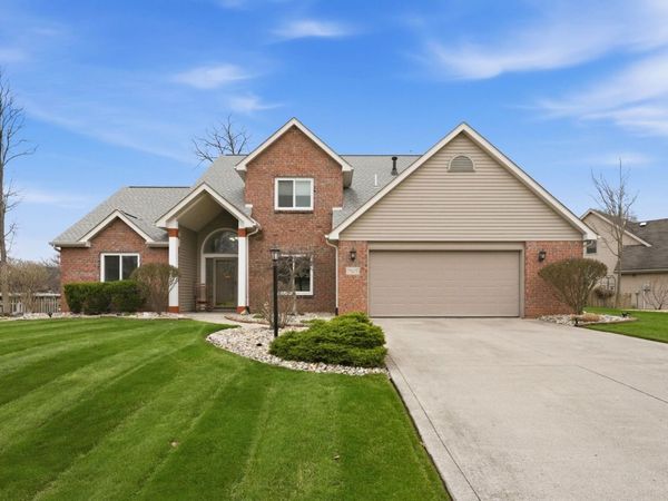 7825 Berryhill Court, Fort Wayne, IN 46825