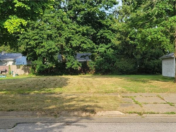 1179 Seward Avenue , Akron, OH 44320