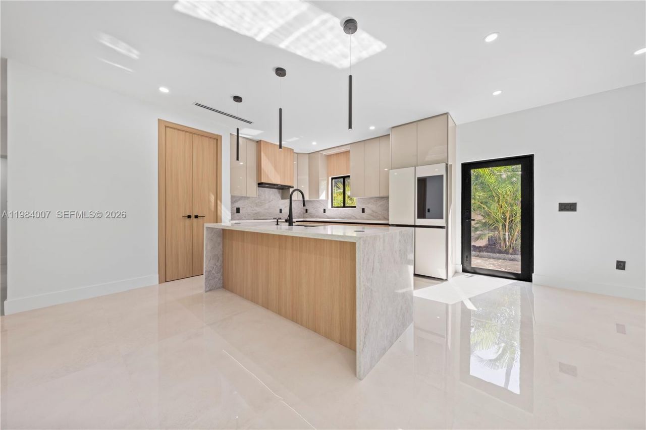 12335 Griffing Blvd , North Miami, FL 33161 Photo