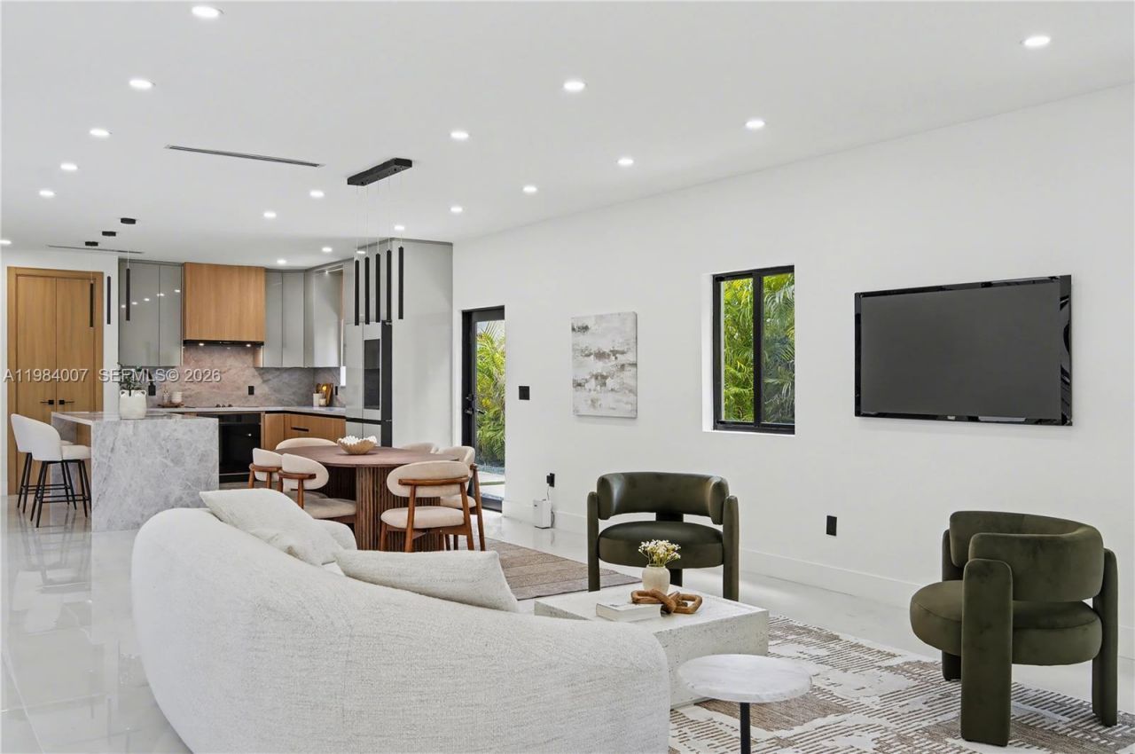 12335 Griffing Blvd, North Miami, FL 33161 Photo