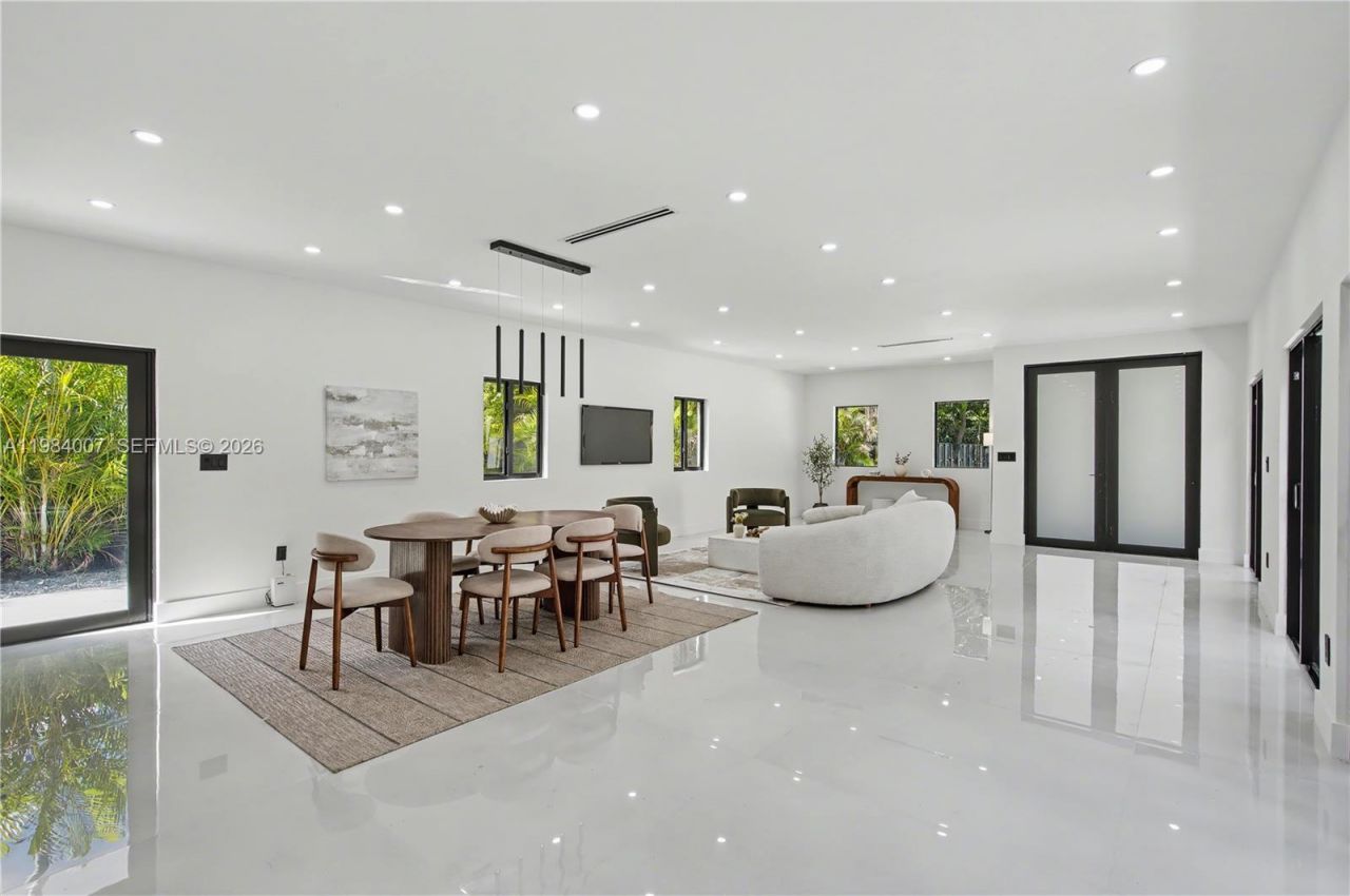 12335 Griffing Blvd, North Miami, FL 33161 Photo