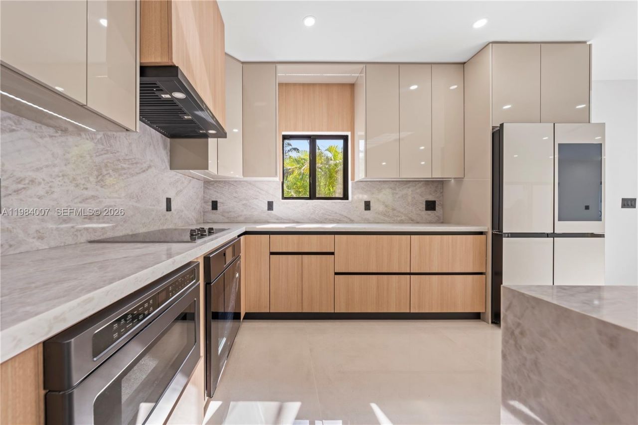 12335 Griffing Blvd, North Miami, FL 33161 Photo