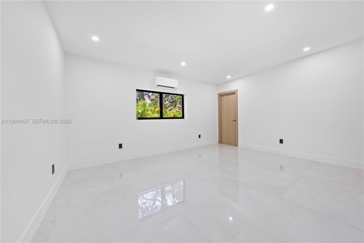 12335 Griffing Blvd, North Miami, FL 33161 Photo