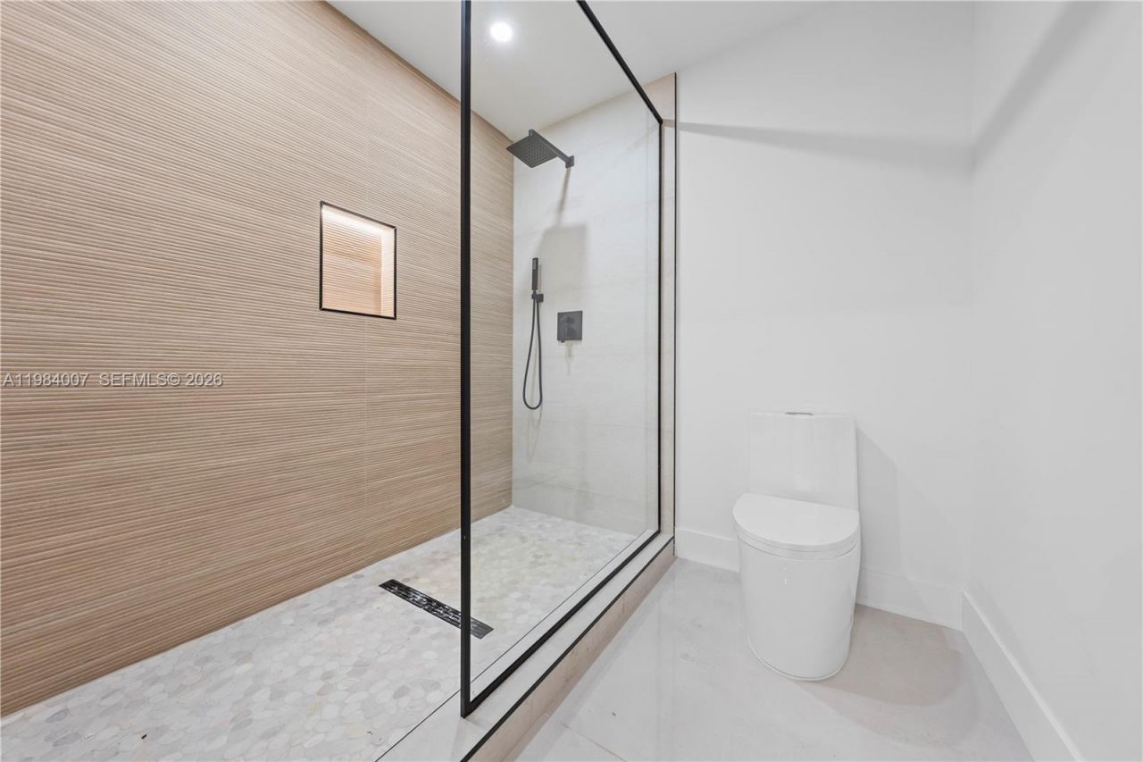 12335 Griffing Blvd, North Miami, FL 33161 Photo