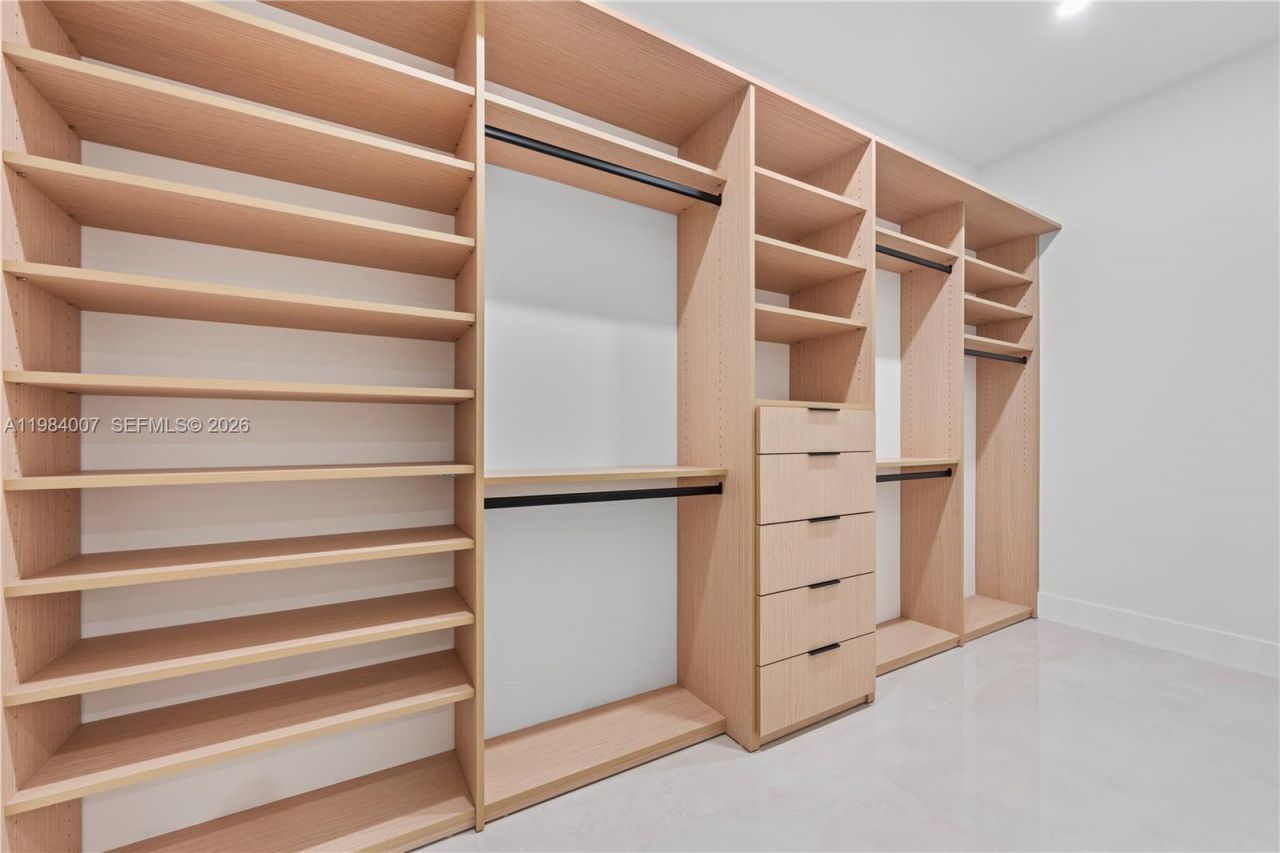 12335 Griffing Blvd , North Miami, FL 33161 Photo