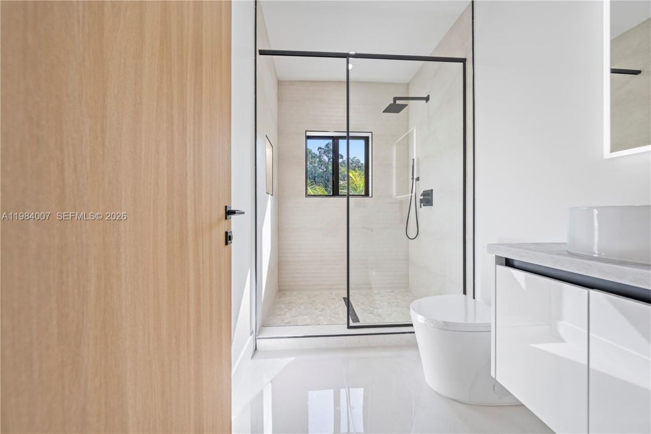 12335 Griffing Blvd , North Miami, FL 33161 Photo