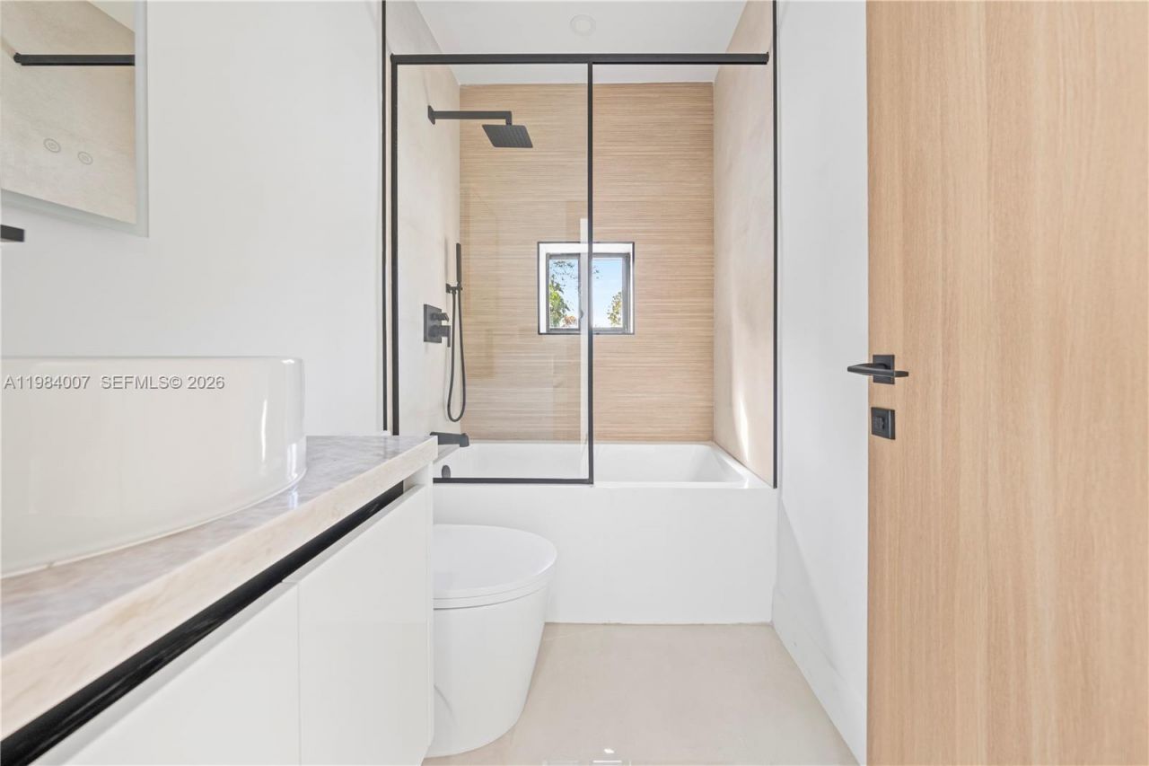 12335 Griffing Blvd , North Miami, FL 33161 Photo