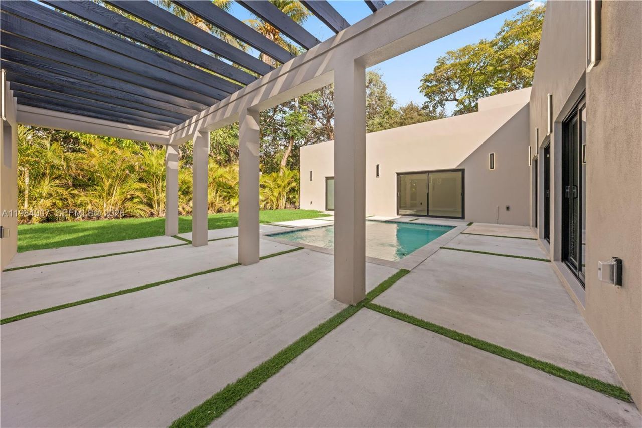 12335 Griffing Blvd , North Miami, FL 33161 Photo