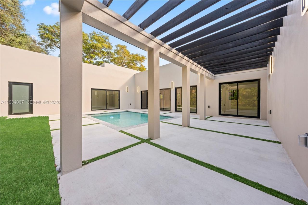 12335 Griffing Blvd, North Miami, FL 33161 Photo