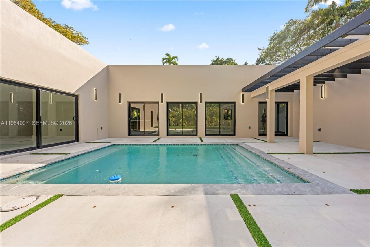 12335 Griffing Blvd, North Miami, FL 33161 Photo