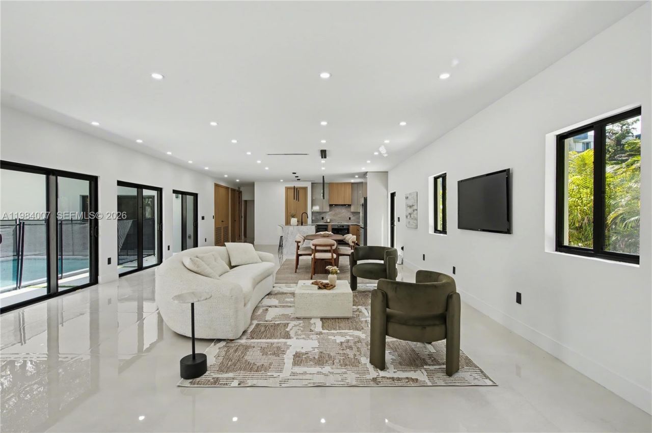 12335 Griffing Blvd, North Miami, FL 33161 Photo