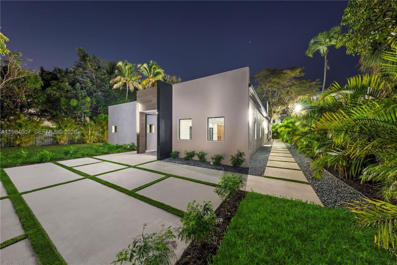 12335 Griffing Blvd, North Miami, FL 33161 Photo