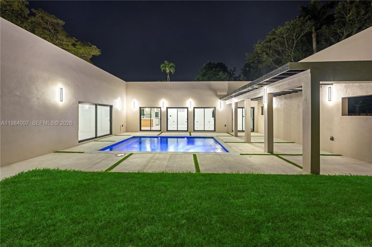 12335 Griffing Blvd, North Miami, FL 33161 Photo