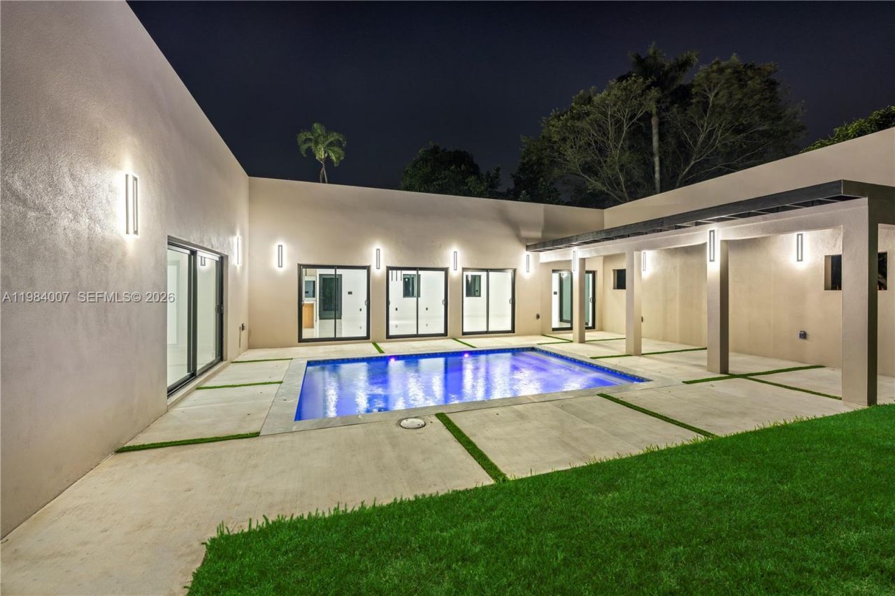 12335 Griffing Blvd, North Miami, FL 33161 Photo