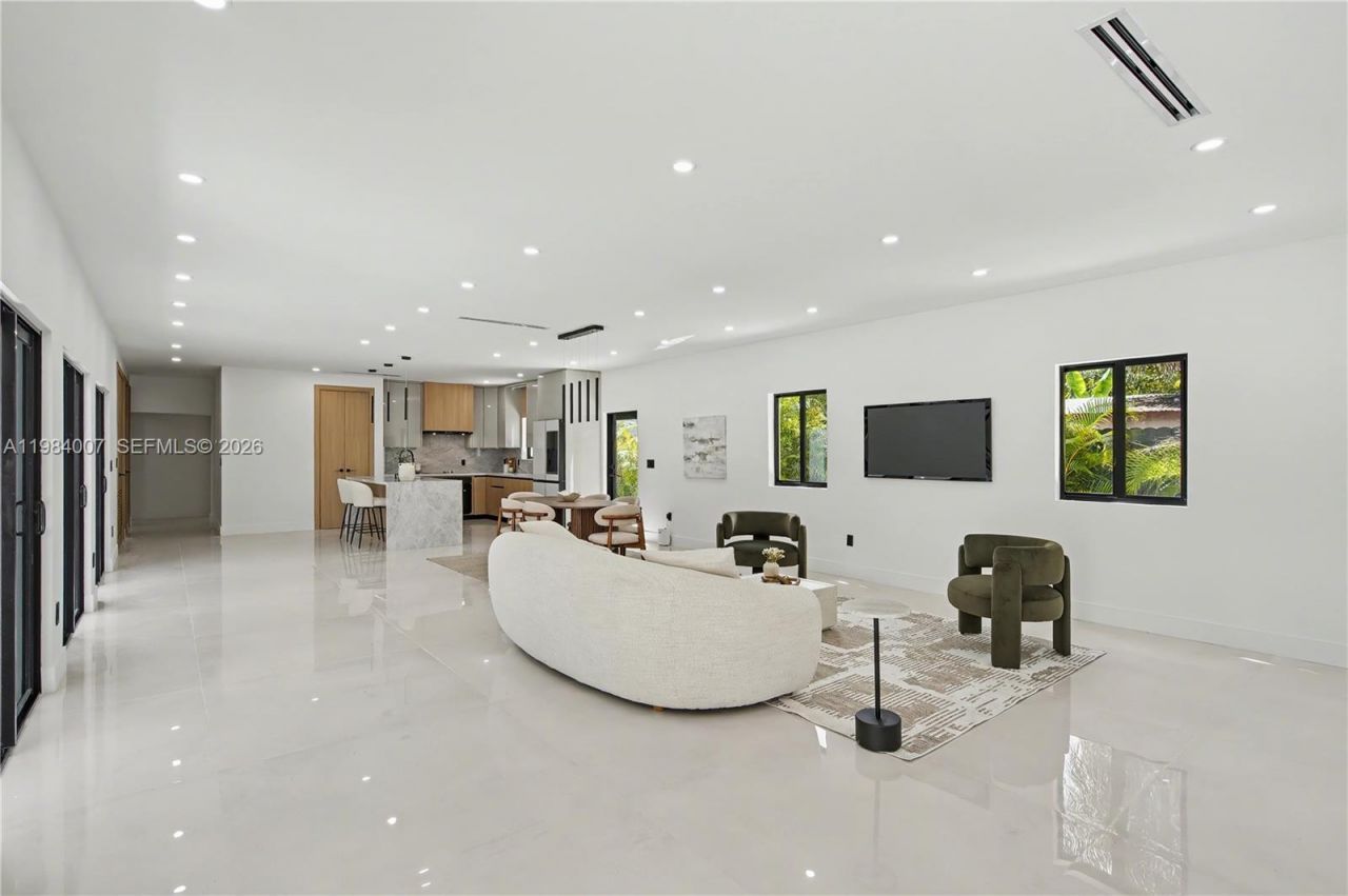 12335 Griffing Blvd, North Miami, FL 33161 Photo