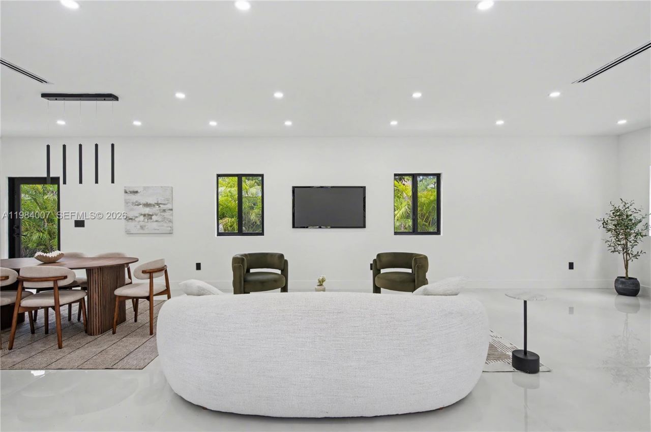 12335 Griffing Blvd, North Miami, FL 33161 Photo