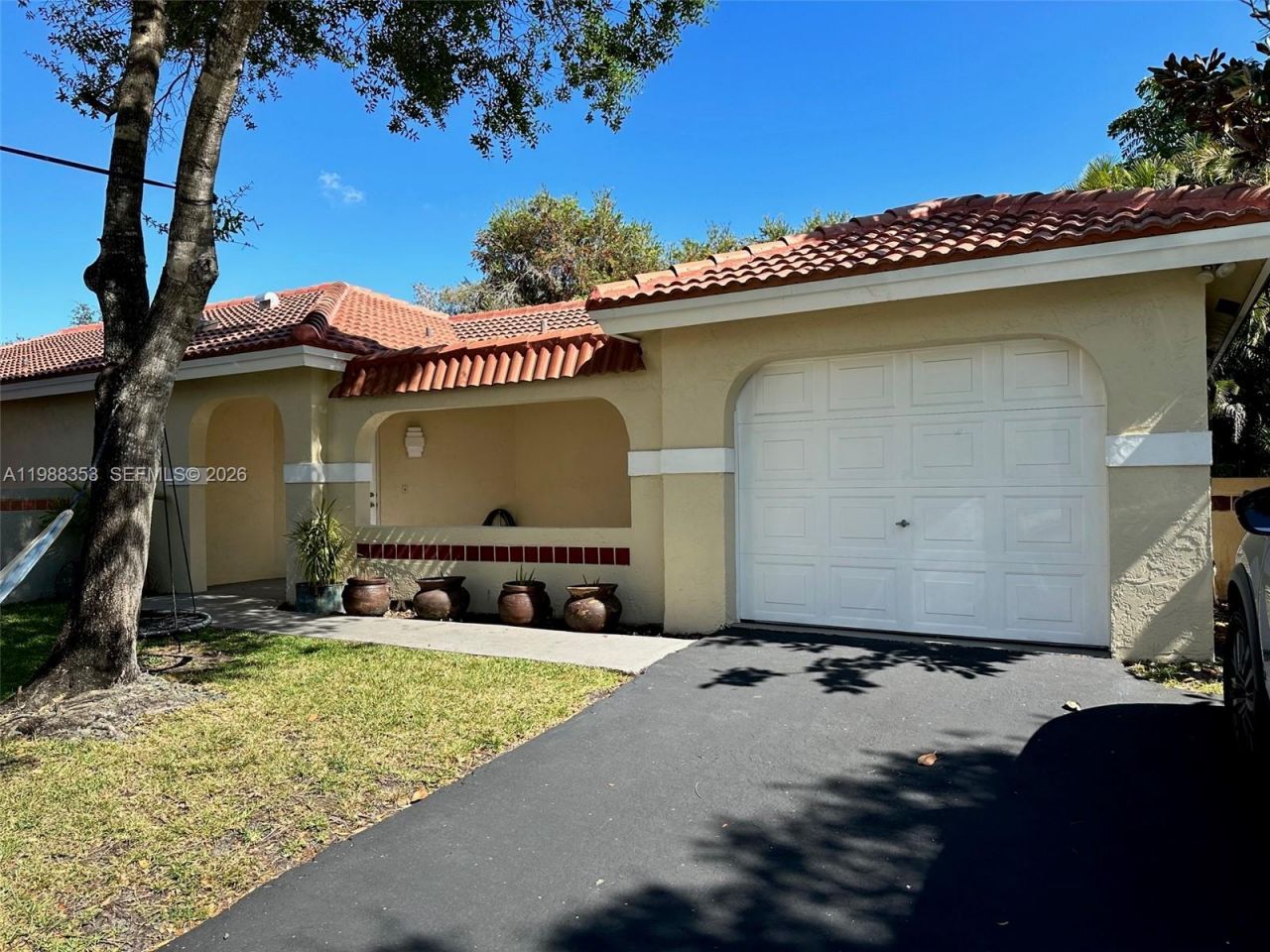 1367 Seagrape Cir, Unit 1367, Weston, FL 33326 Photo