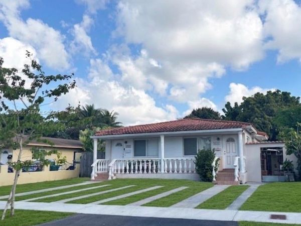 2933 SW 24th St, Miami, FL 33145