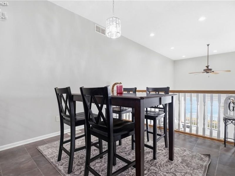 323 Arizona Avenue, Lorain, OH 44052 Photo 13