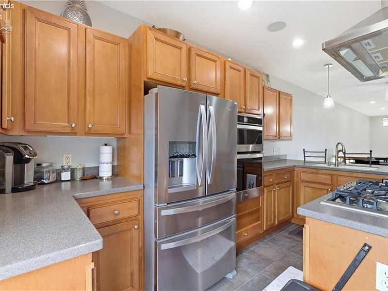 323 Arizona Avenue, Lorain, OH 44052 Photo 6