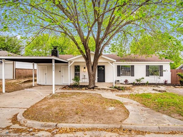 913 Ronald Street, White Settlement, TX 76108