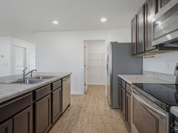 5894 Blackhorse Cir, Pensacola, FL 32526