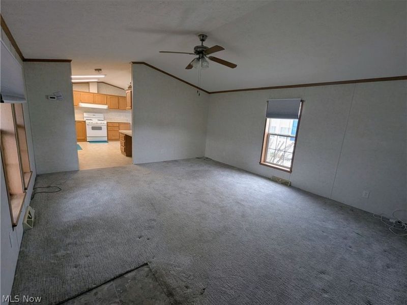 592 Sandtrap Circle, Painesville, OH 44077 Photo 14